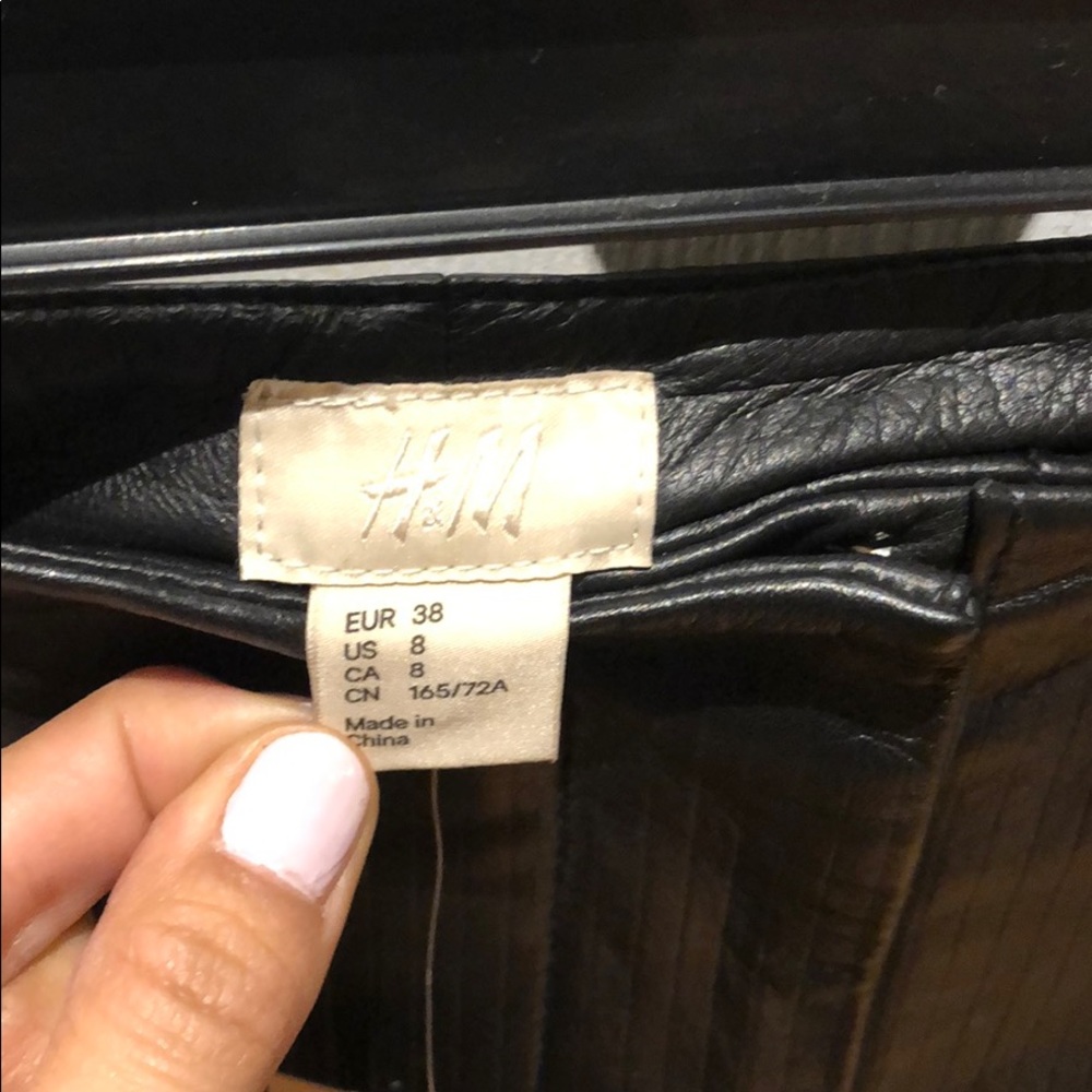 Leather Mini Skirt - Picture 4 of 6